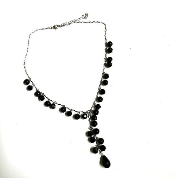 Black and silver tone beaded Y necklace - Picture 6 of 8